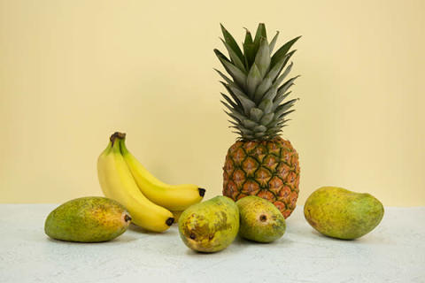 FURCOの「贅沢すぎるマンゴーピニャコラーダ」キットに含まれる3種のフルーツ