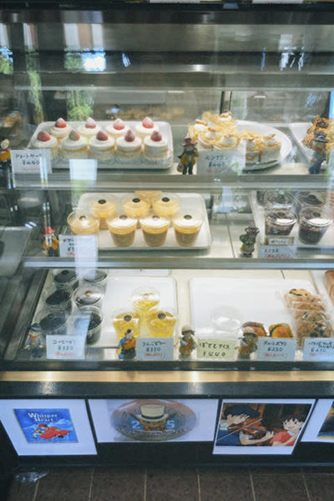 聖蹟桜ヶ丘の「ノア洋菓子店」のショーケース