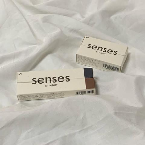 「senses product」のコスメのパッケージ
