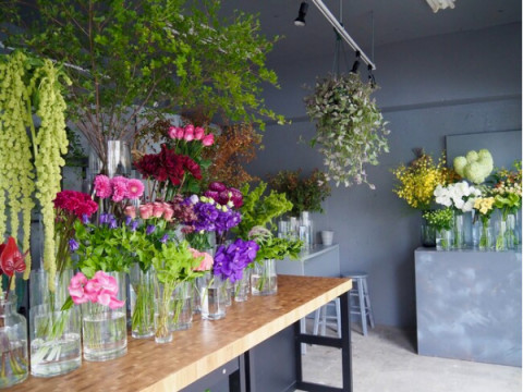 クラファン公開初日に100％達成！新しい花習慣を提案する生花店の実店舗がオープン