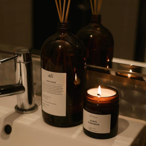 EKOU hensyouの「Standard aroma candle」と「リードディフューザー」