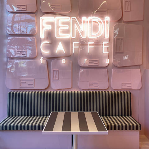「フェンディ カフェ バイ フォル（FENDI CAFFE by foru）」の内装