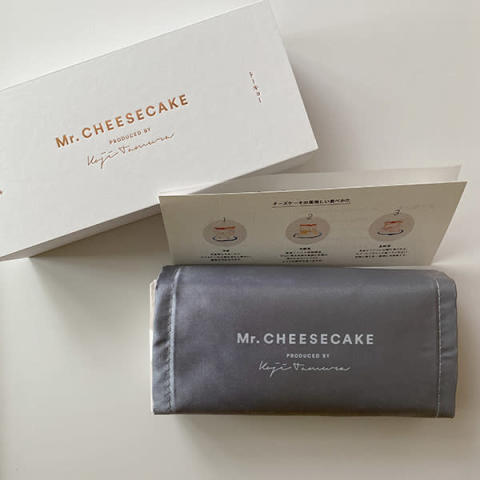 「Mr. CHEESECAKE BBB（ミスターチーズケーキ ベリーベリーベリー）」のパッケージ