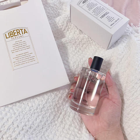 LIBERTA Perfume」の香水『NIVALIS』
