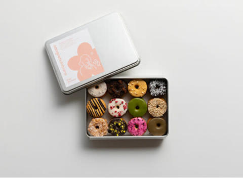 koe donuts kyotoの新作ギフトシリーズ「koe donuts クッキー缶 ギフト」