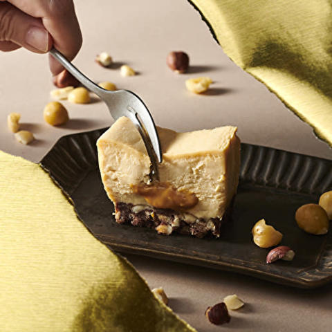 THE CHEESE TERRINE by BAKE CHEESE TARTの冬季限定「ヘーゼルナッツとブロンドチョコのチーズテリーヌ」