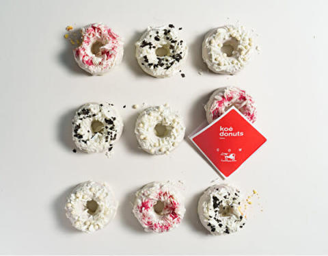 koe donuts kyotoと牛乳石鹸のコラボドーナツ「カウブランド 赤箱×koe donuts」
