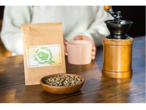 中挽きアラビカ種100％のコーヒー豆と生豆をミックスさせた「Raw Coffee」販売中