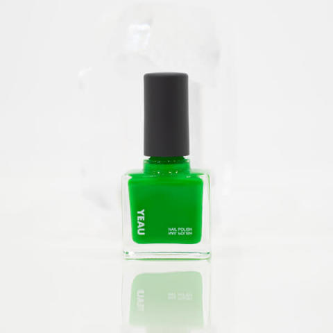 「YEAU」の「YEAU nail polish」の『01 sheer green』