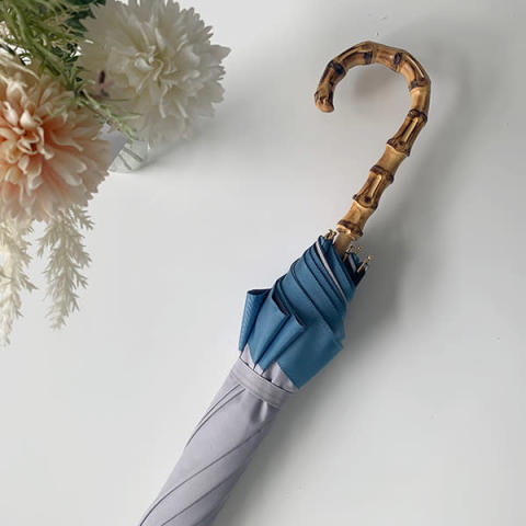 untuleの日傘「長傘M（55cm）/バイカラー」の『グレー・ブルーグレー』の持ち手部分