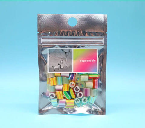 クラフトキャンディショップ「PAPABUBBLE」の梅雨限定キャンディ「あめミックス」のパッケージ