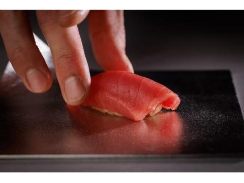 【東京都港区】ぜいたくなお寿司のコースがお得に楽しめる！鮨カゲロウプロジェクトの予約受付中