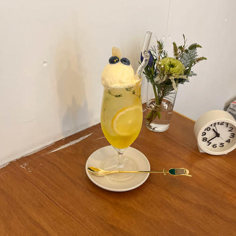 馬喰町の「心と憧」のレモンクリームソーダ